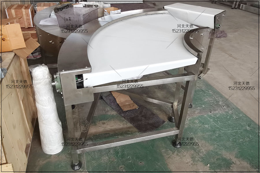 轉(zhuǎn)彎輸送機(jī)